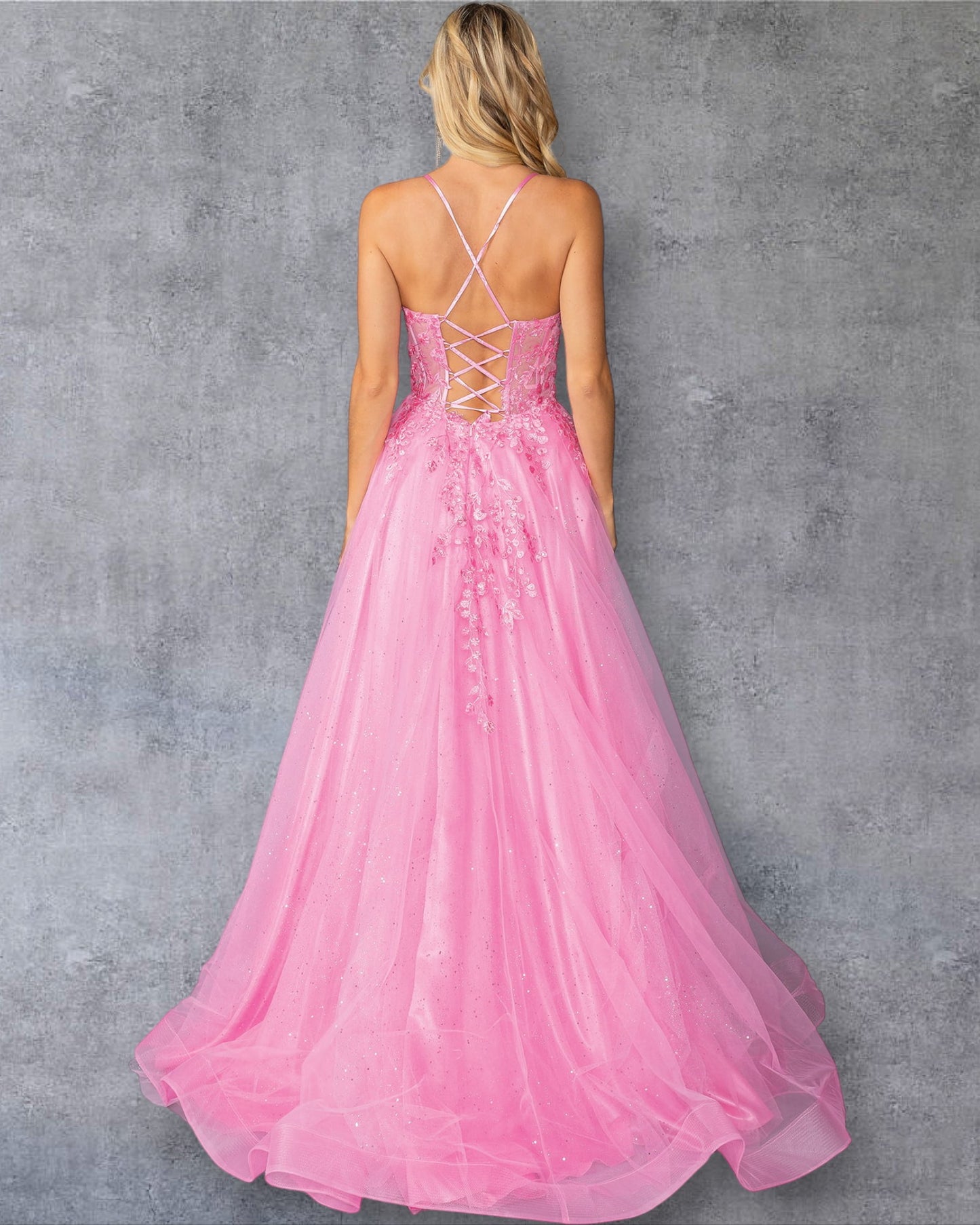 Vestido de fiesta de tul brillante con apliques de encaje y capa de purpurina