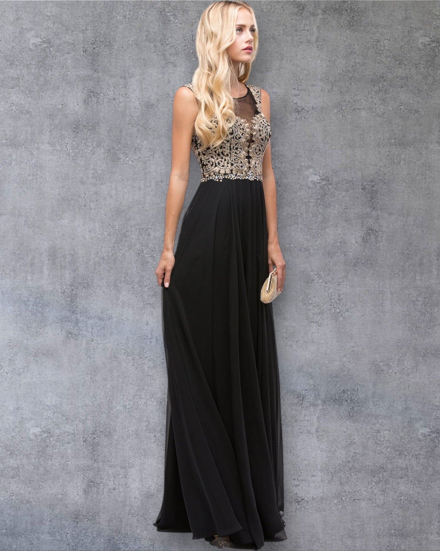 Vestido de fiesta sin mangas con corpiño adornado, escote ilusión y falda fluida