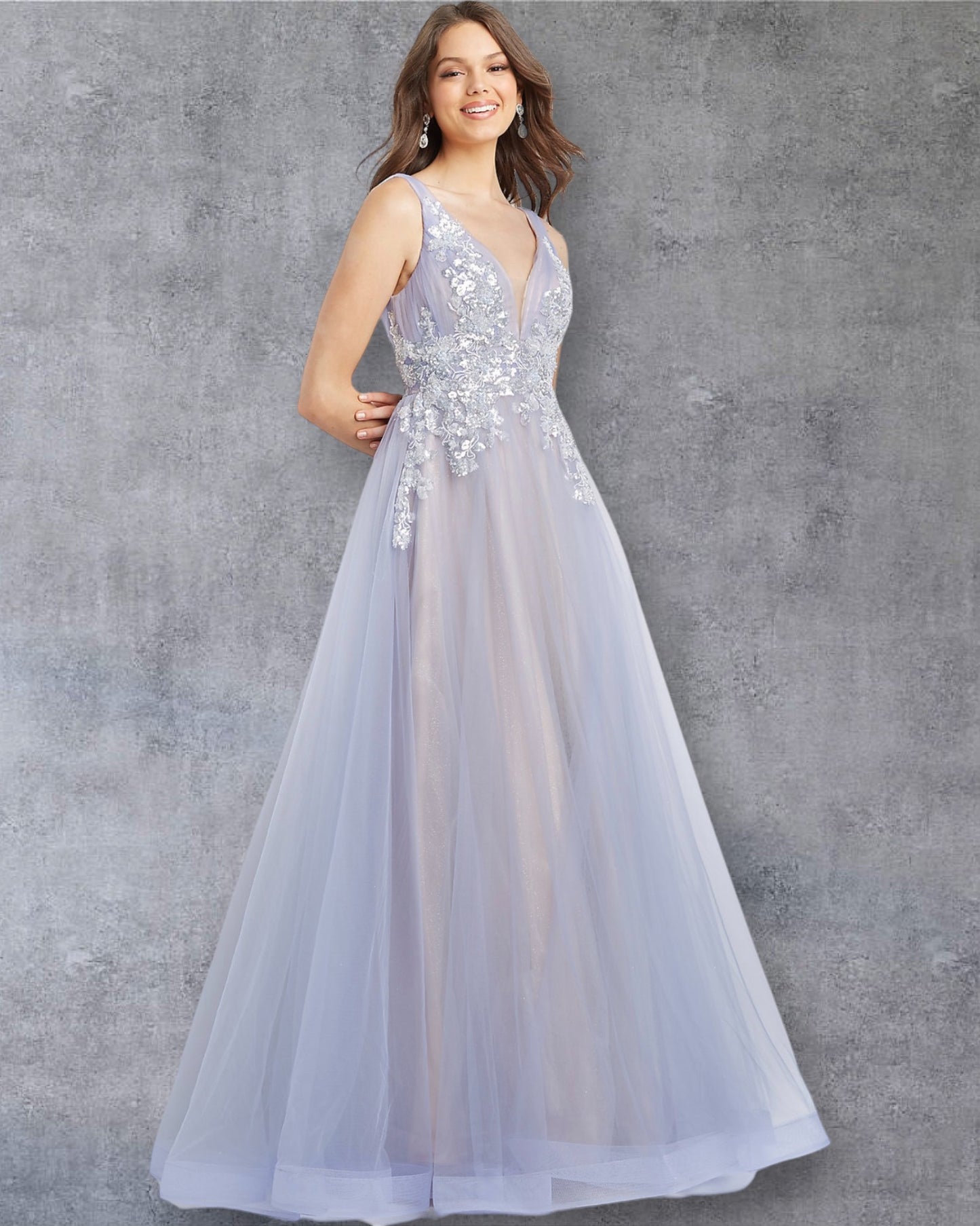 Vestido de fiesta Color Lavanda con Bordado Reluciente y Falda de Tul Brillante
