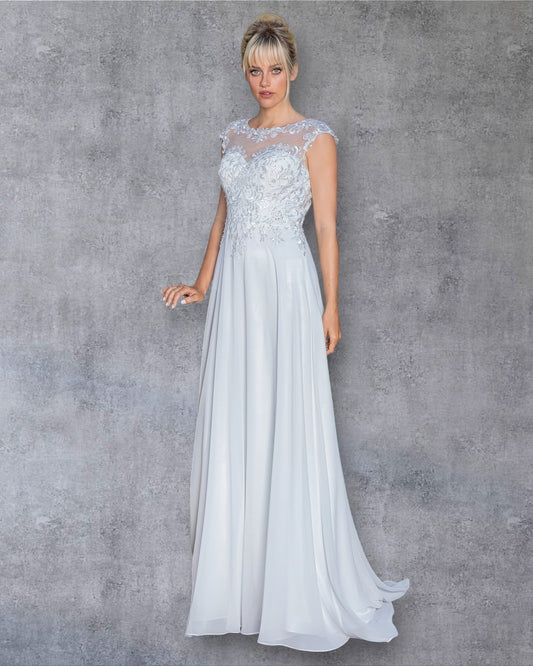Vestido de novia elegante de corte A con escote de encaje ilusión y espalda con botones.