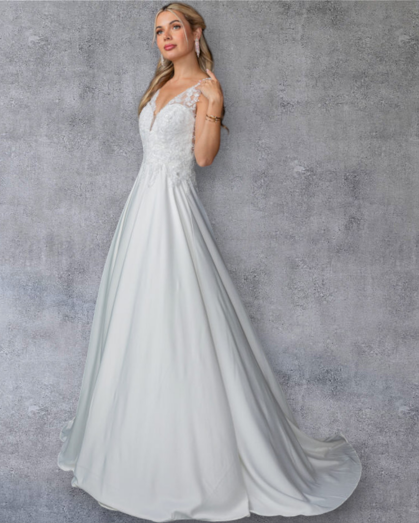 Vestido de Novia  Corte A con Encaje Floral y Escote en V