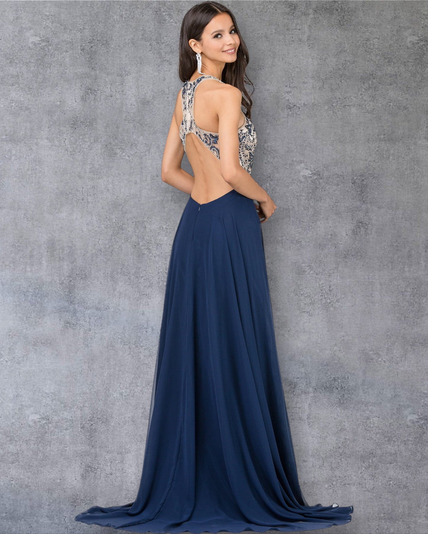 Vestido de fiesta sin mangas con escote joya y falda fluida en forma de A con corpiño bordado