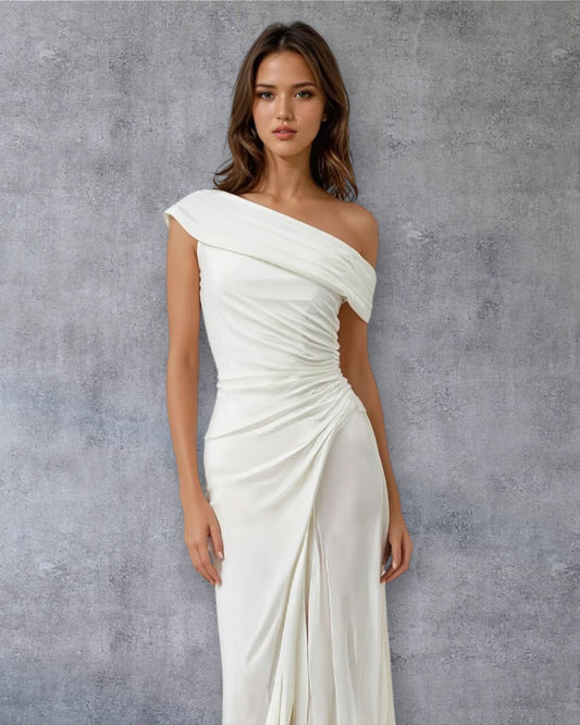 Vestido de Novia Blanco Asimétrico con Drapeado Suave