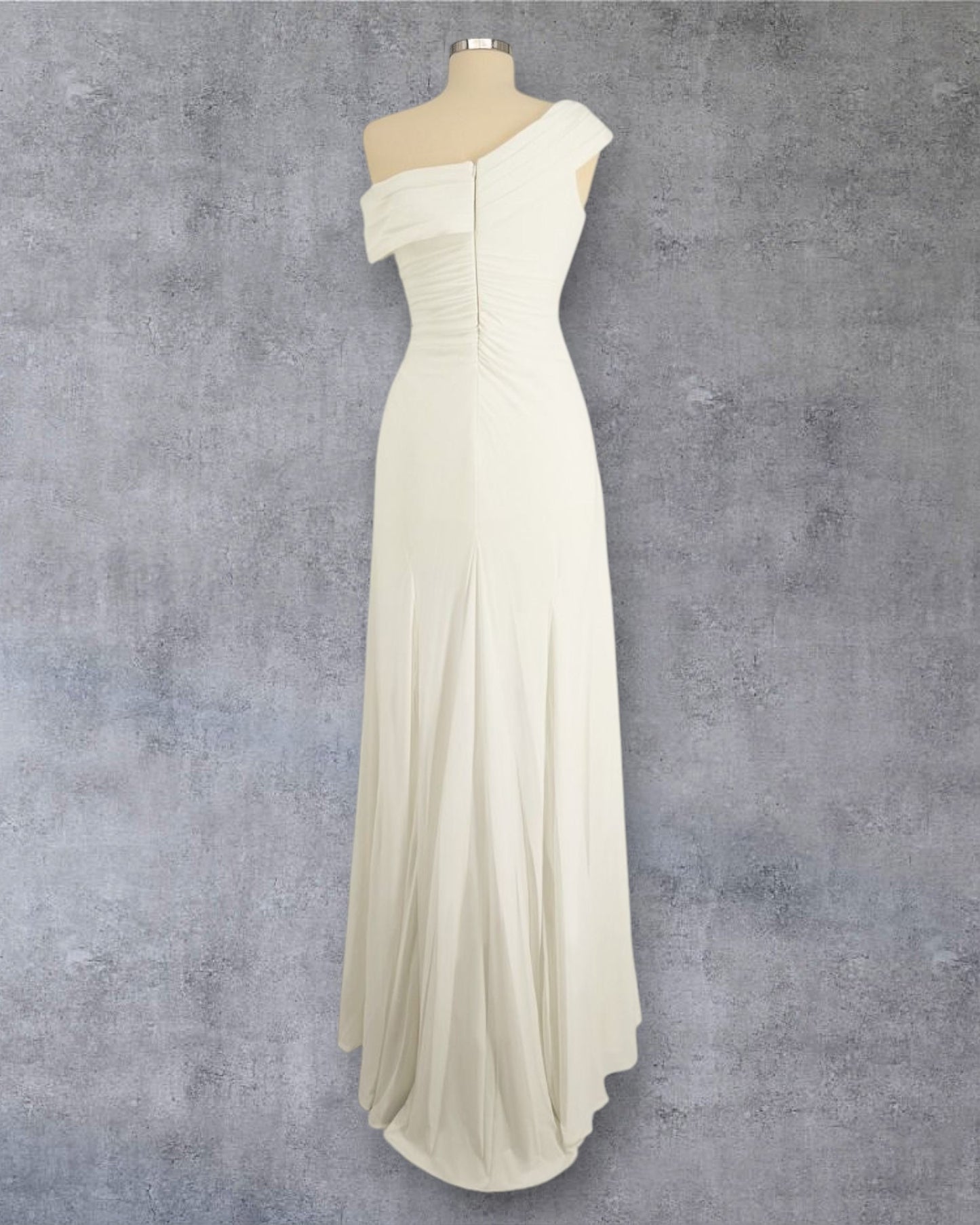 Vestido de Novia Blanco Asimétrico con Drapeado Suave